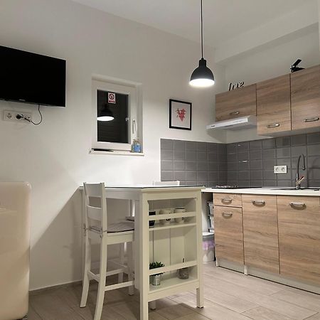 Appartement Apartman L&A à Biograd Na Moru Extérieur photo