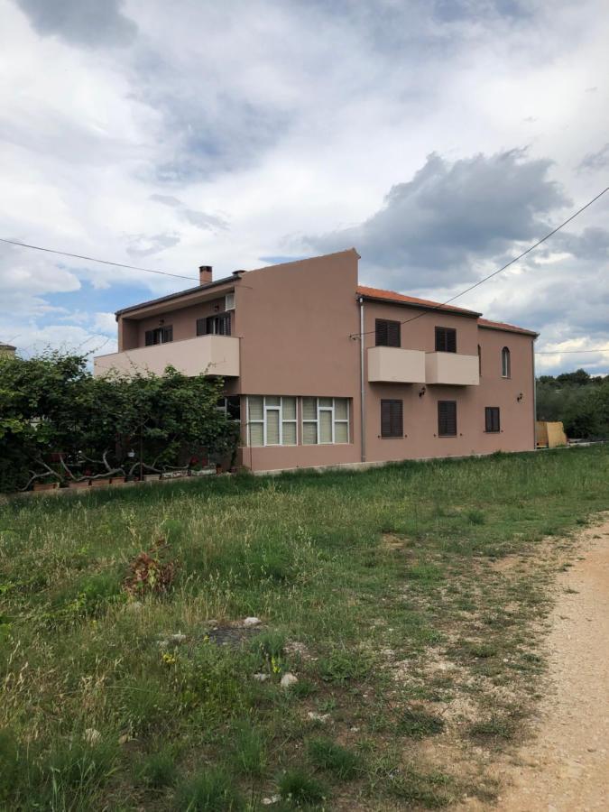Appartement Apartman L&A à Biograd Na Moru Extérieur photo