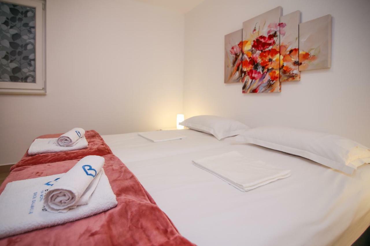 Appartement Apartman L&A à Biograd Na Moru Extérieur photo